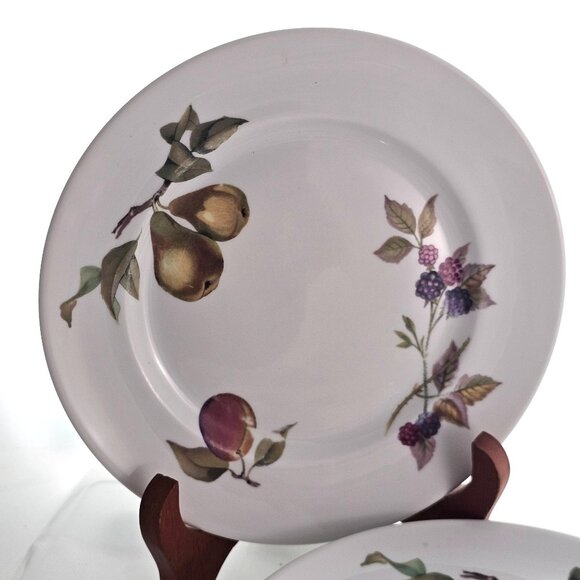 4 Royal Worcester Evesham Dessert Salad Plates 8" fruits & vegetables vtg flaw - Picture 2 of 12